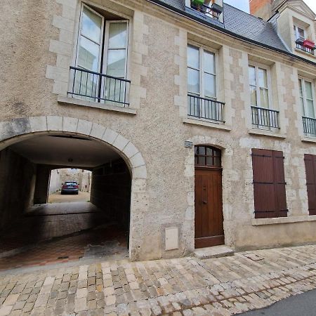 Le Saint Jean Et Son Parking Privee Apartment Blois Exterior foto