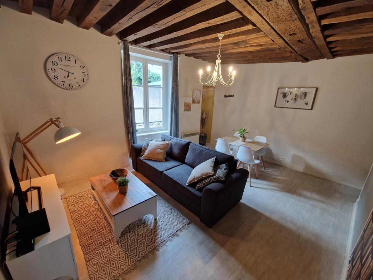 Le Saint Jean Et Son Parking Privee Apartment Blois Exterior foto
