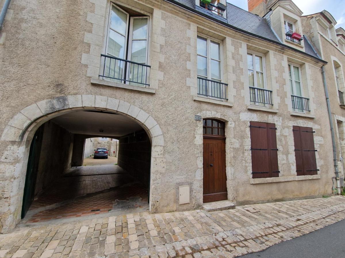 Le Saint Jean Et Son Parking Privee Apartment Blois Exterior foto