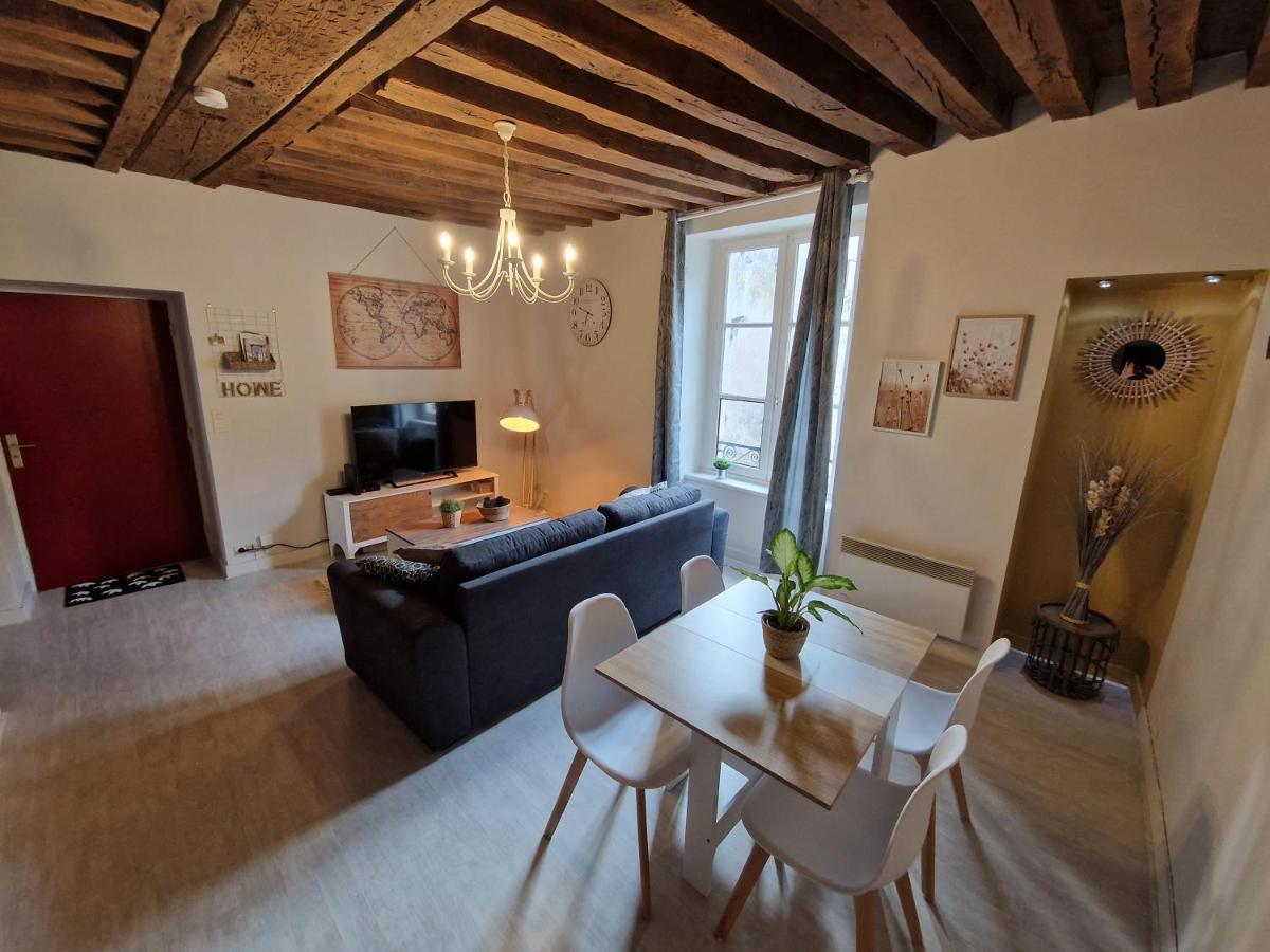 Le Saint Jean Et Son Parking Privee Apartment Blois Exterior foto